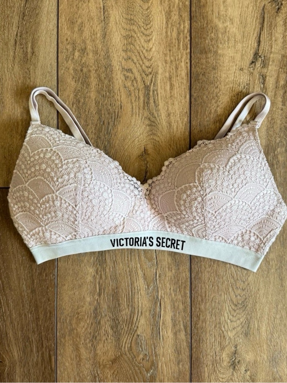 VS Lined Lace Bra